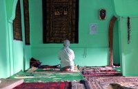 Dargi project: Praying man in Dagestan